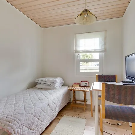 Three-bedroom Holiday In * Hals