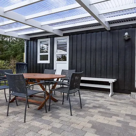 Casa vacanze Three-bedroom Holiday In