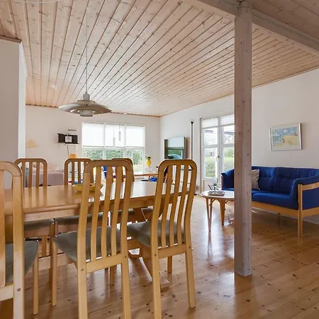 Casa vacanze Three-bedroom Holiday In