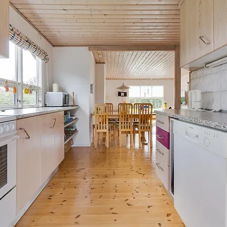 Three-bedroom Holiday In Casa vacanze *
