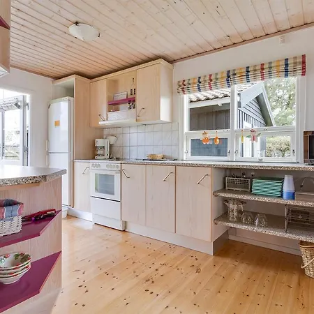 Three-bedroom Holiday In Casa vacanze